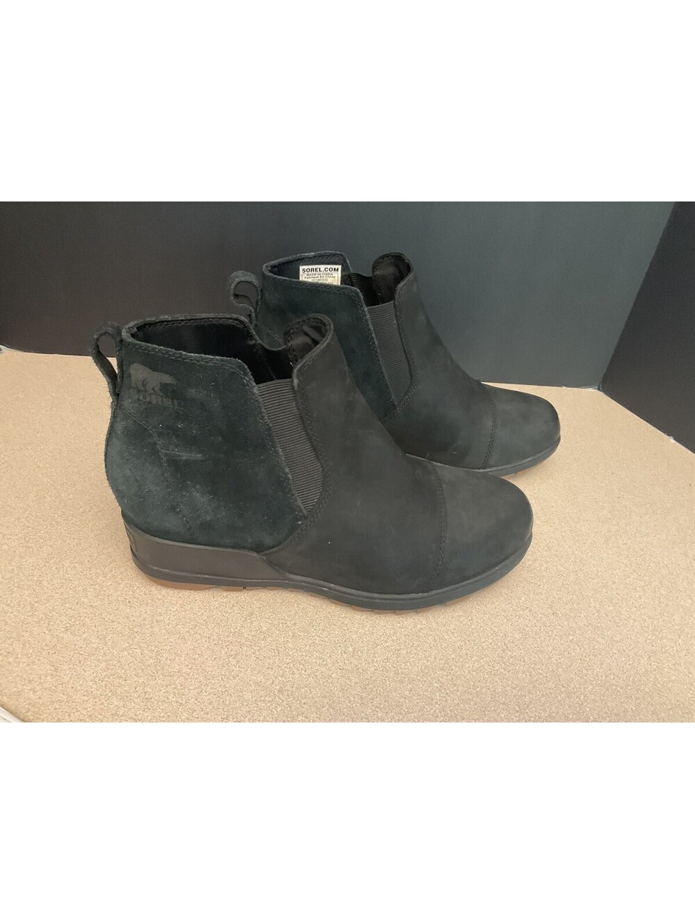 Womens Sorel Evie II Black Leather/Suede Chelsea Boots. Size 8.5. Nice Boots!